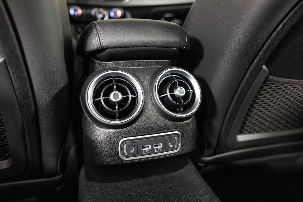 New 2026 Alfa Romeo Giulia AWD image 31