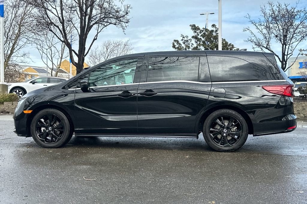 Certified 2023 Honda Odyssey Sport image 7
