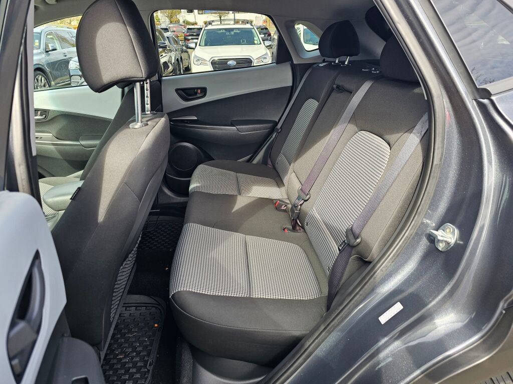 Used 2018 Hyundai Kona SEL image 21