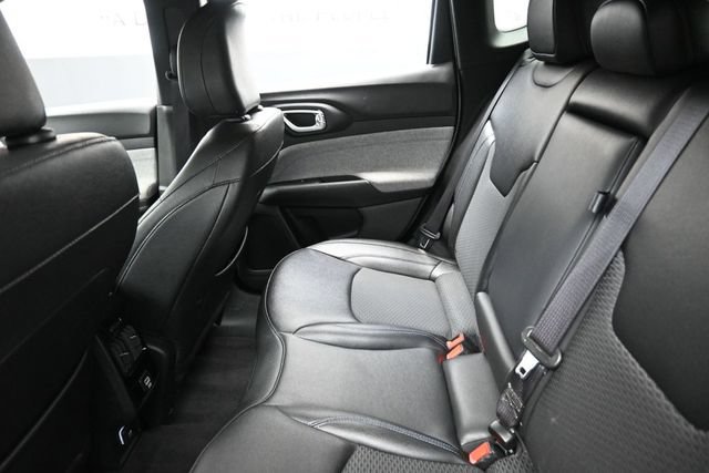 Used 2024 Jeep Compass Latitude AWD/4WD image 23