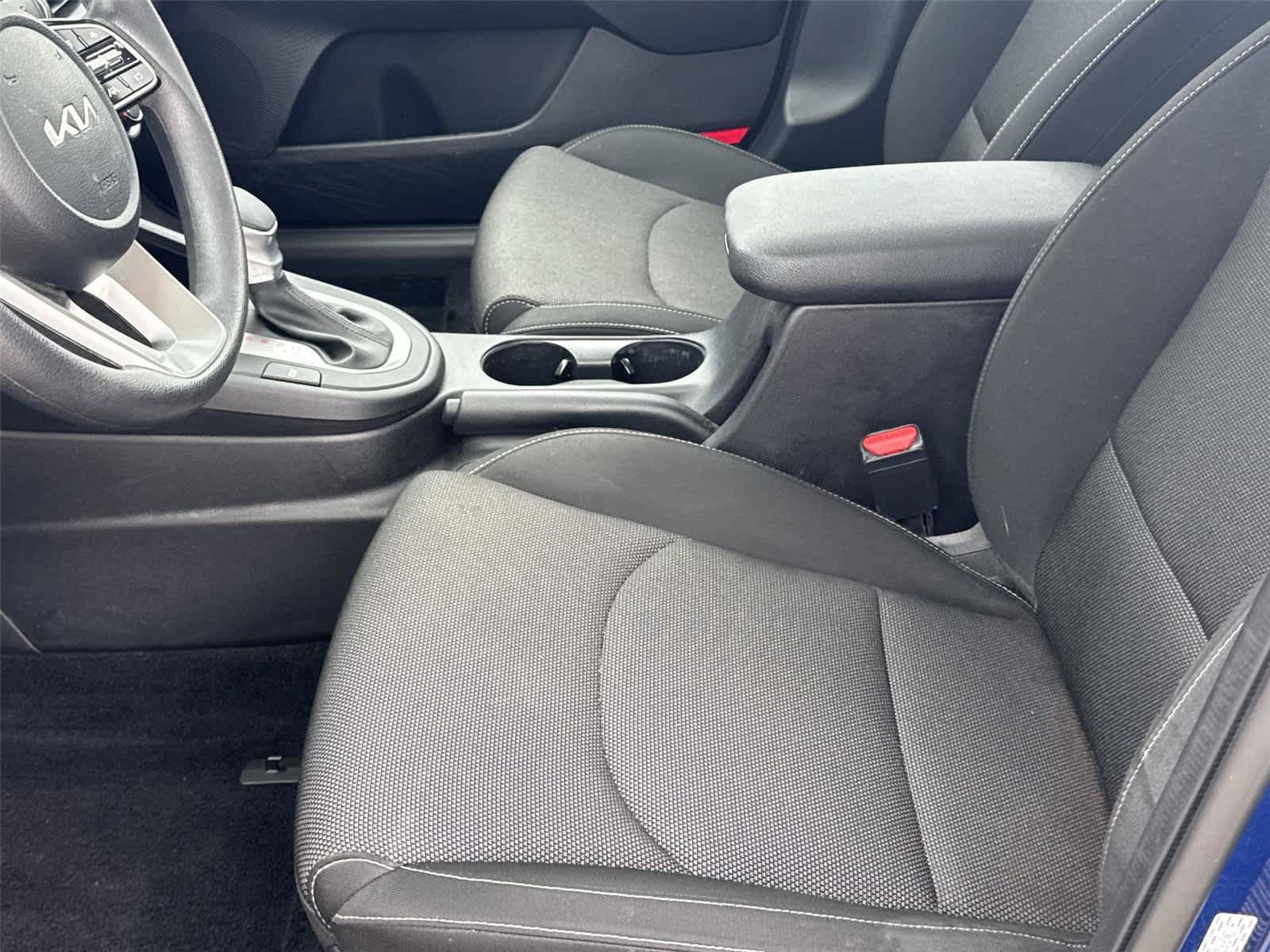 Used 2024 Kia Forte LXS w/ LXS Technology Package FWD image 11
