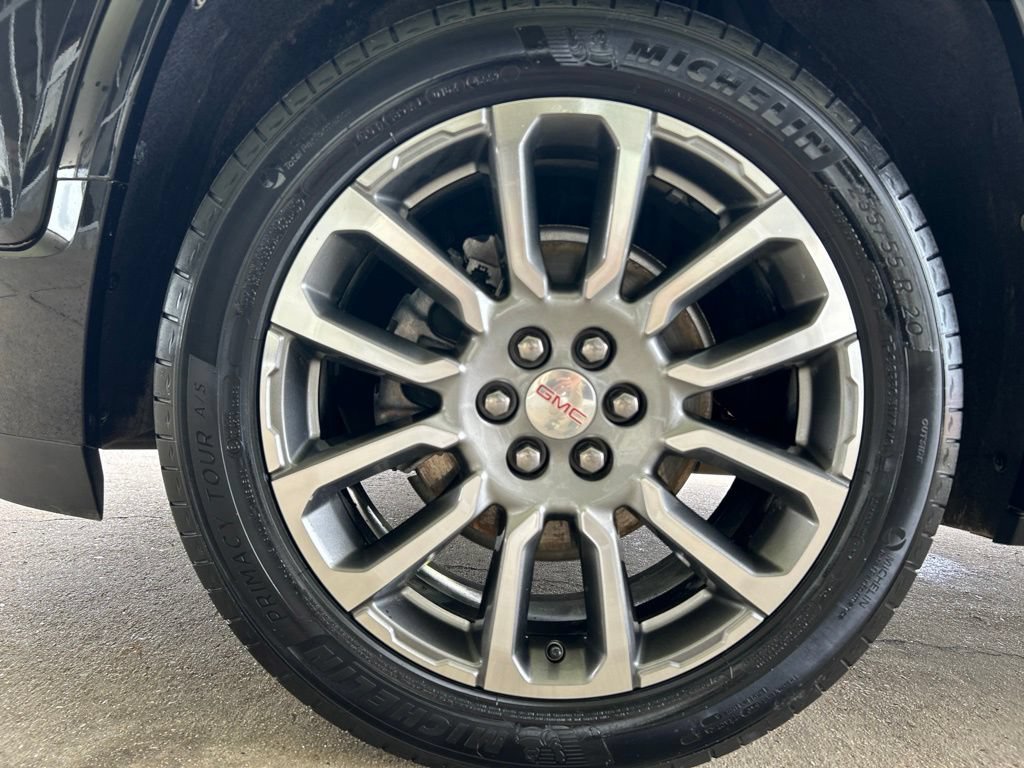 Certified 2023 GMC Acadia Denali w/ Denali Technology Package FWD image 30