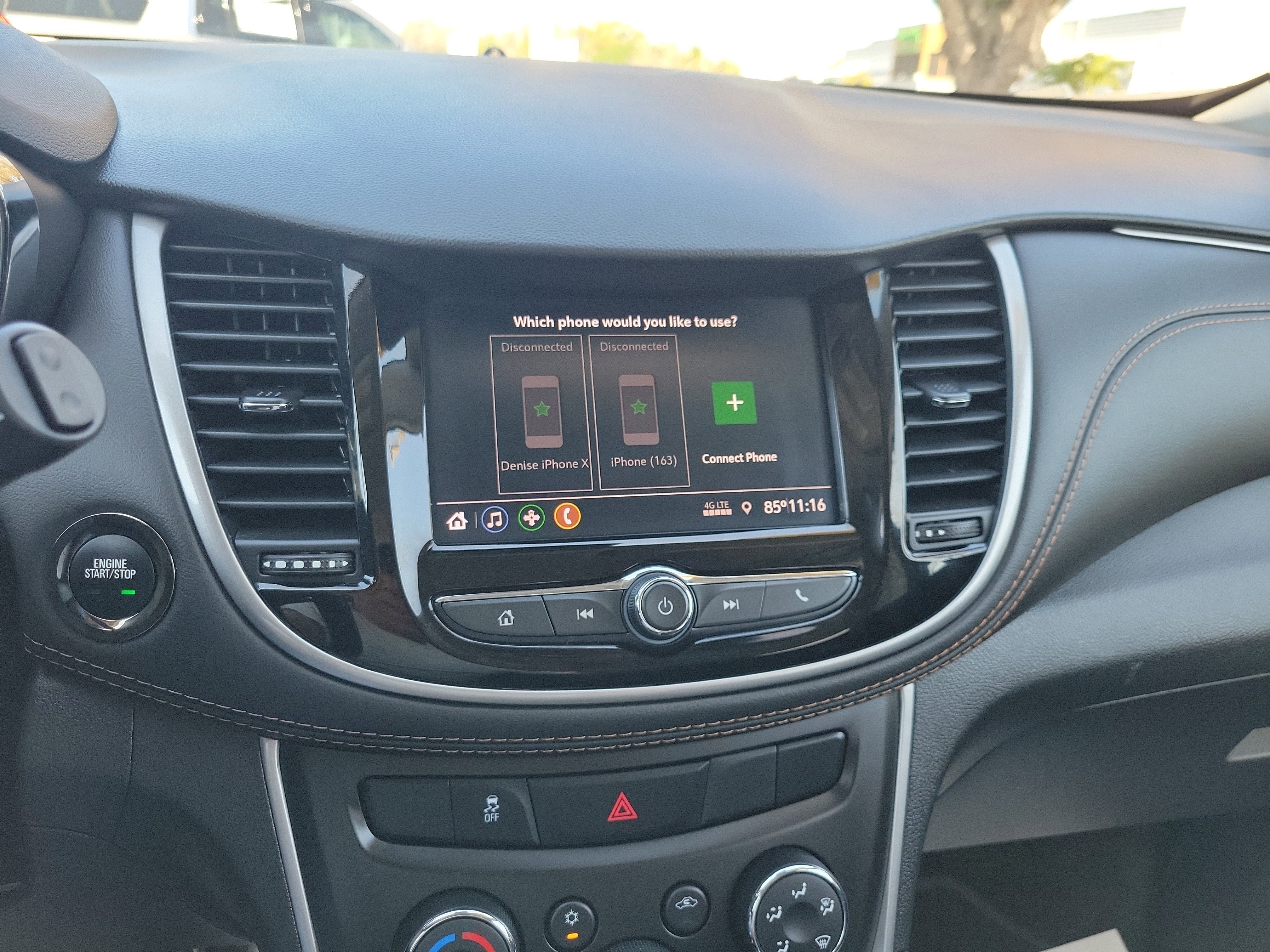 Certified 2022 Chevrolet Trax LT w/ LT Convenience Package image 24