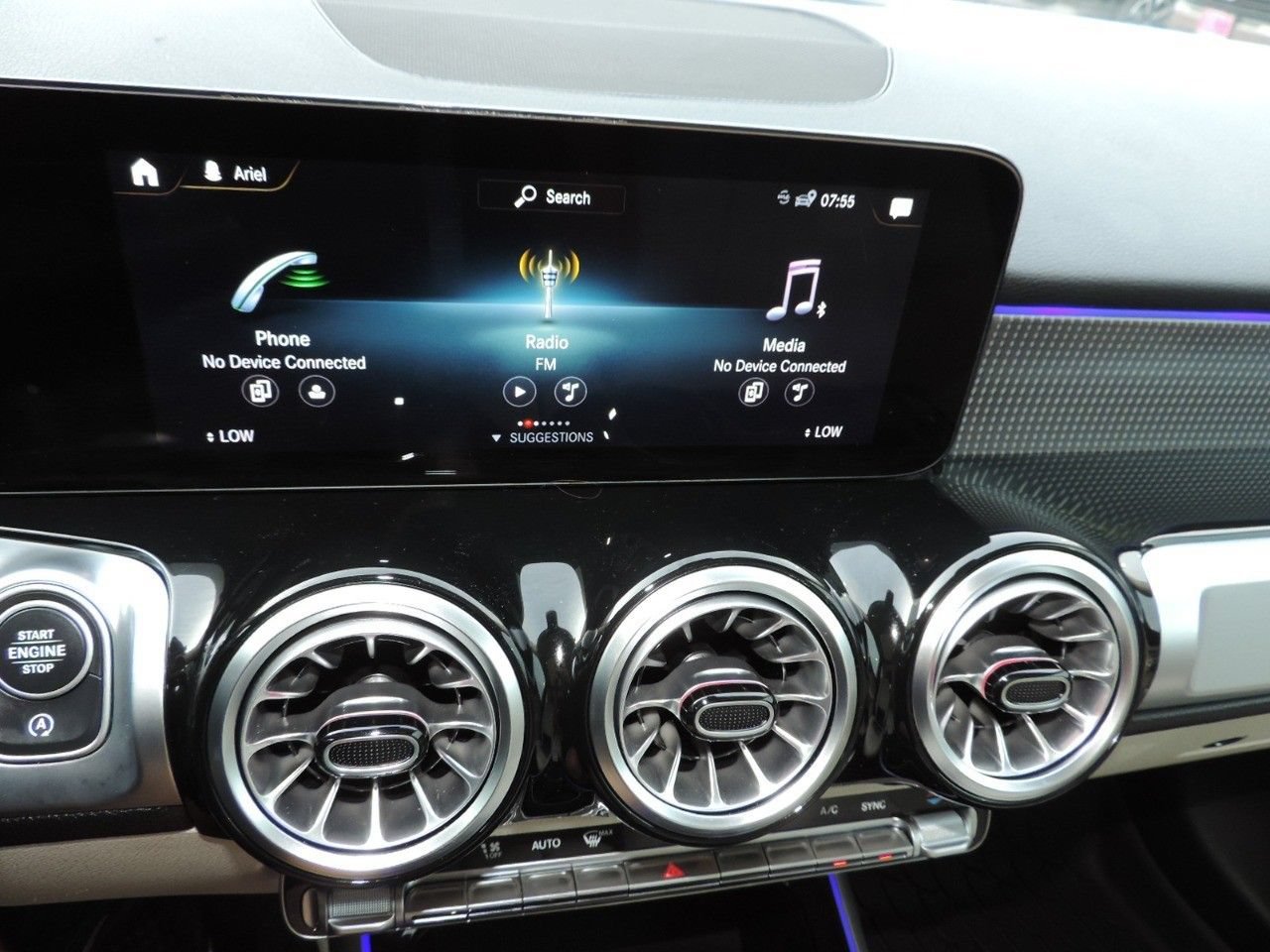 Used 2022 Mercedes-Benz GLB 250 4MATIC image 25