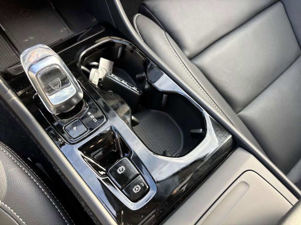 New 2026 Volvo XC40 B5 Plus w/ Protection Package Premier image 23