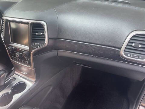 Used 2017 Jeep Grand Cherokee Summit w/ Skid Plate Group image 20