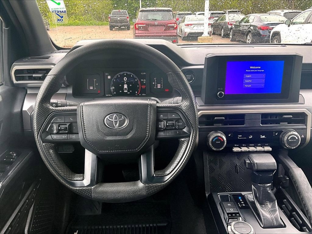 Certified 2024 Toyota Tacoma SR5 AWD/4WD image 17