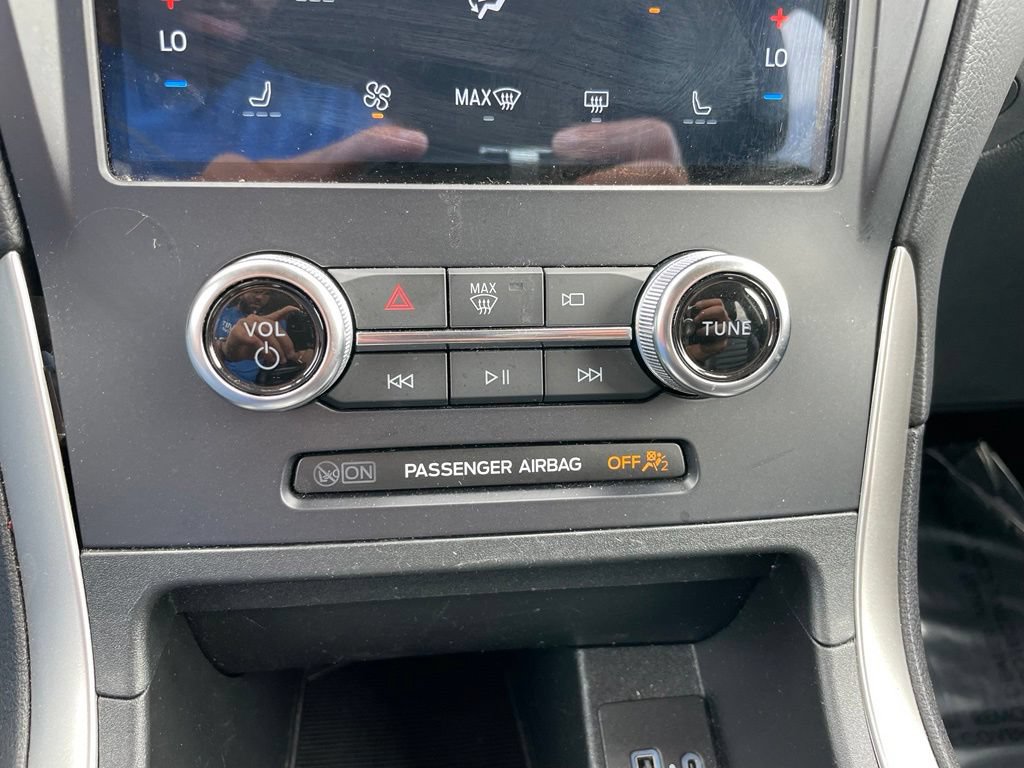 Used 2024 Ford Edge SEL AWD/4WD image 11