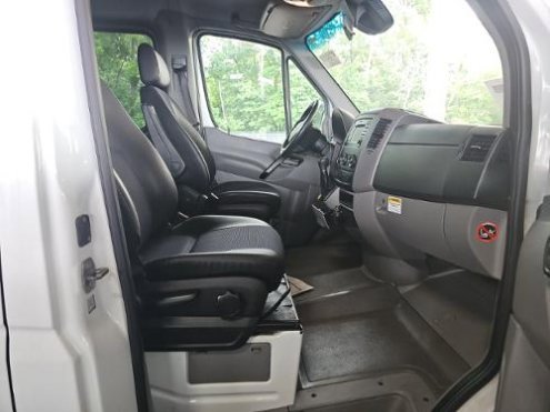 Used 2016 Mercedes-Benz Sprinter 2500 image 7