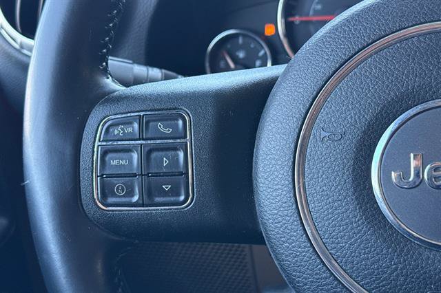 Used 2014 Jeep Wrangler Unlimited Rubicon w/ Connectivity Group AWD/4WD image 24