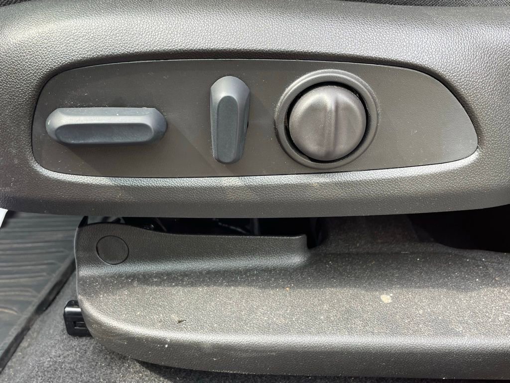 Used 2024 Chevrolet Blazer LT w/ Driver Confidence Package image 24