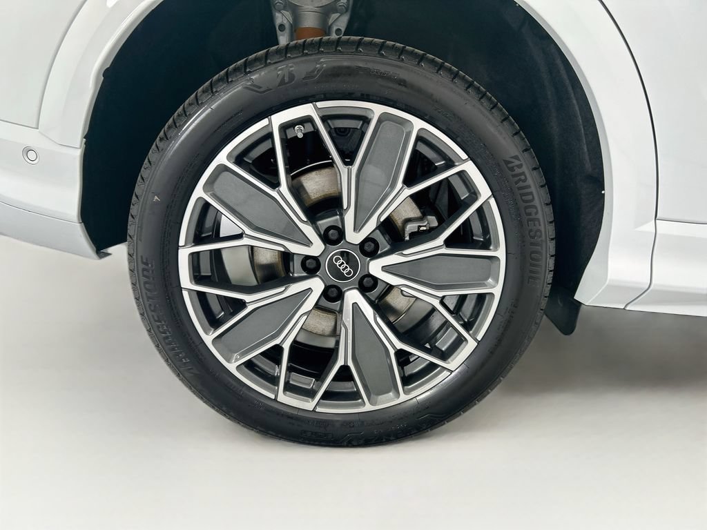 New 2026 Audi Q5 Premium Plus AWD/4WD image 32