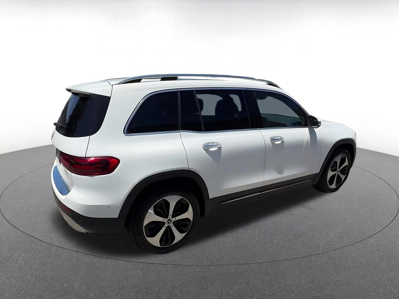 Used 2025 Mercedes-Benz GLB 250 image 14