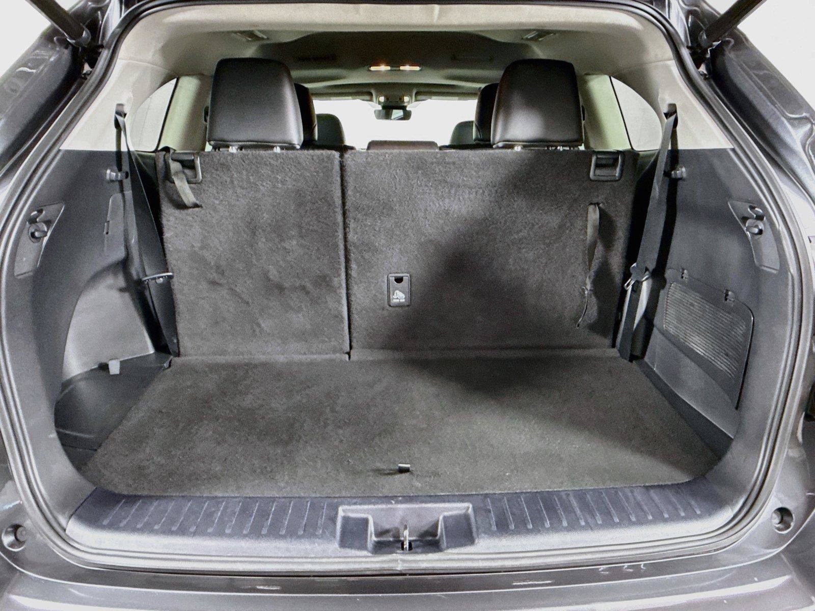Certified 2023 Toyota Highlander XLE FWD image 42