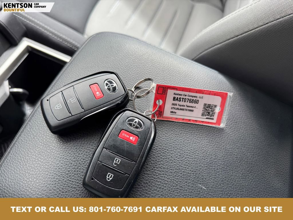 Used 2025 Toyota Tacoma TRD Off-Road image 36