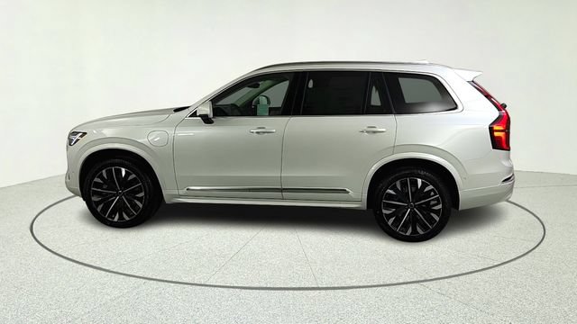 New 2026 Volvo XC90 T8 Plus w/ Protection Package AWD/4WD image 4