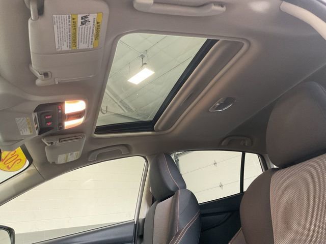 Used 2021 Subaru Crosstrek 2.0i Premium w/ Moonroof Package image 18