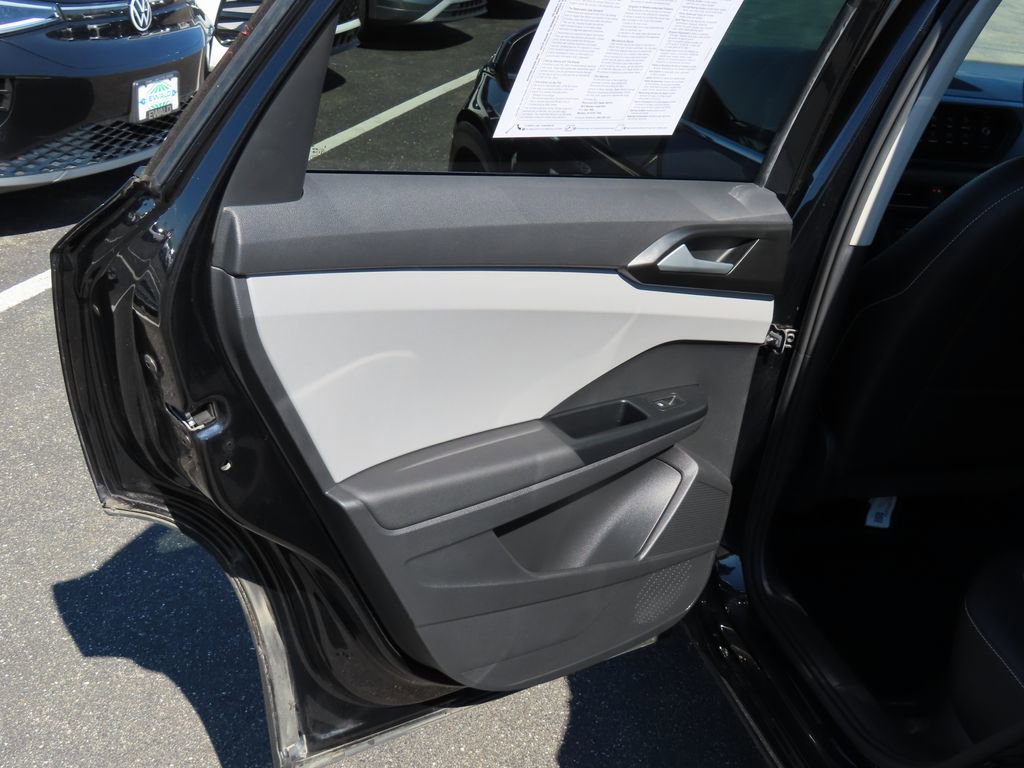 Used 2022 Volkswagen Taos SE image 24