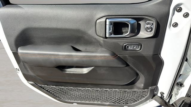 Used 2023 Jeep Gladiator Mojave w/ LED Lighting Group image 17