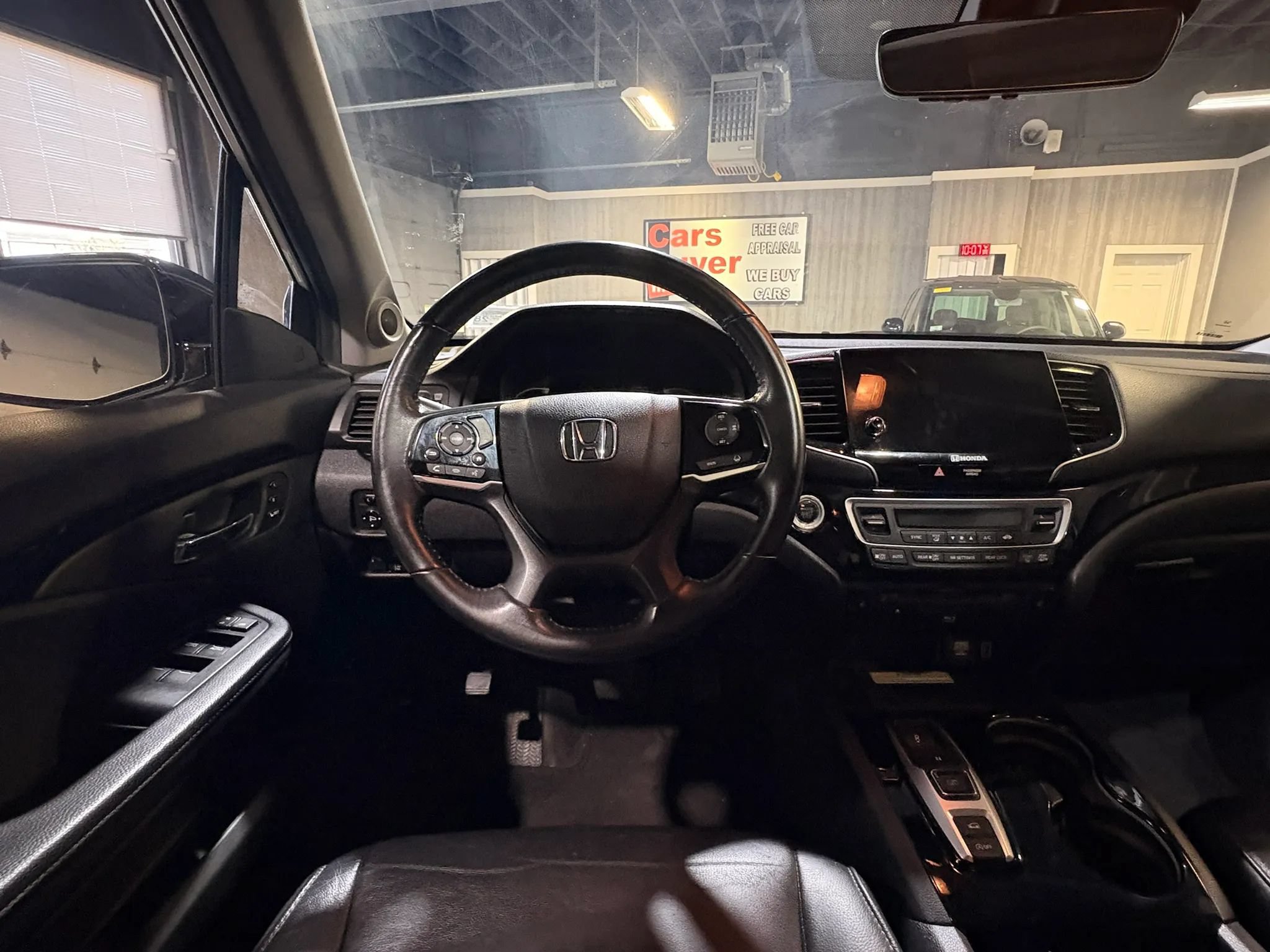 Used 2019 Honda Pilot Touring image 15