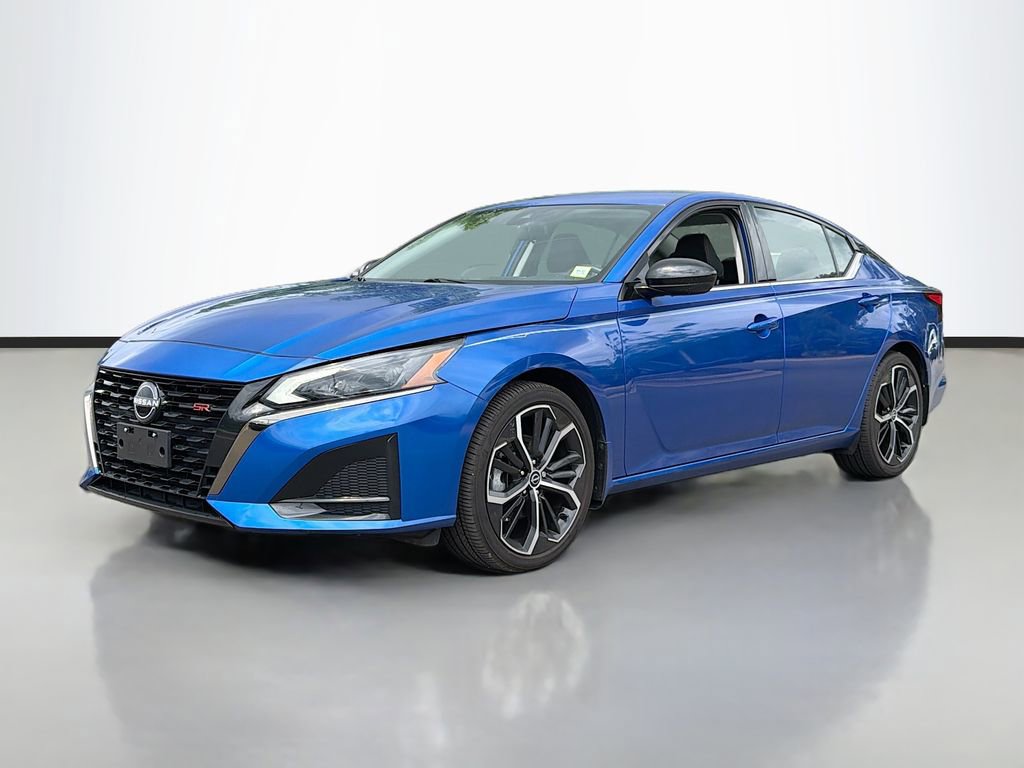 Used 2025 Nissan Altima 2.5 SR FWD video 2