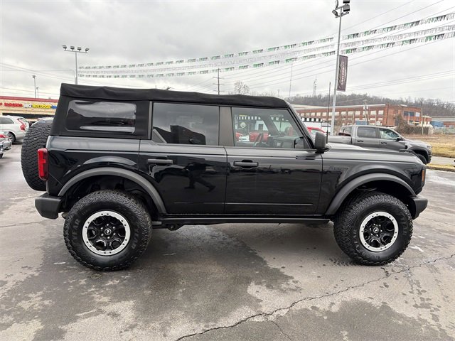Used 2022 Ford Bronco 4-Door image 3