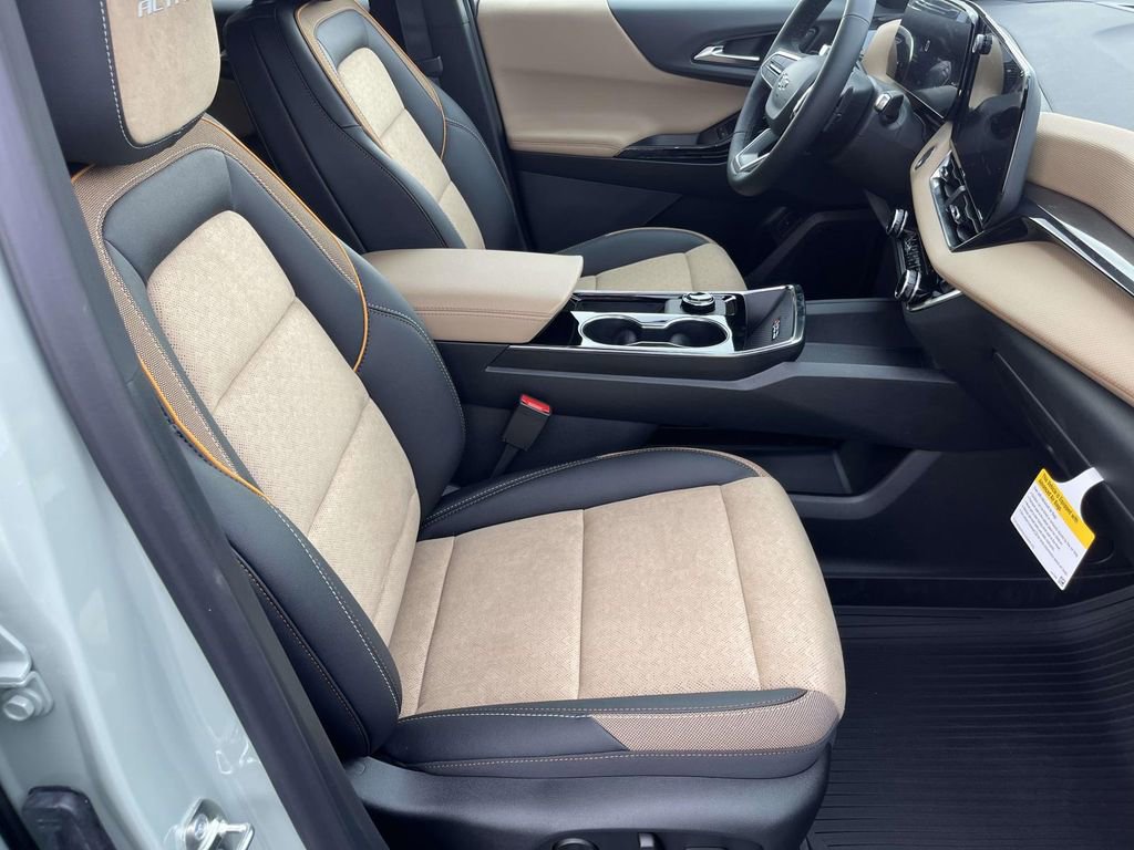 New 2026 Chevrolet Equinox ACTIV w/ Convenience Package III image 14