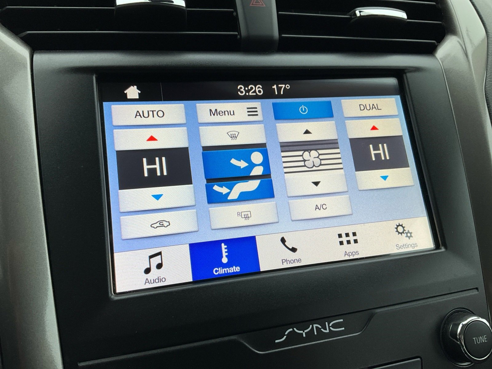 Used 2019 Ford Fusion SE image 24