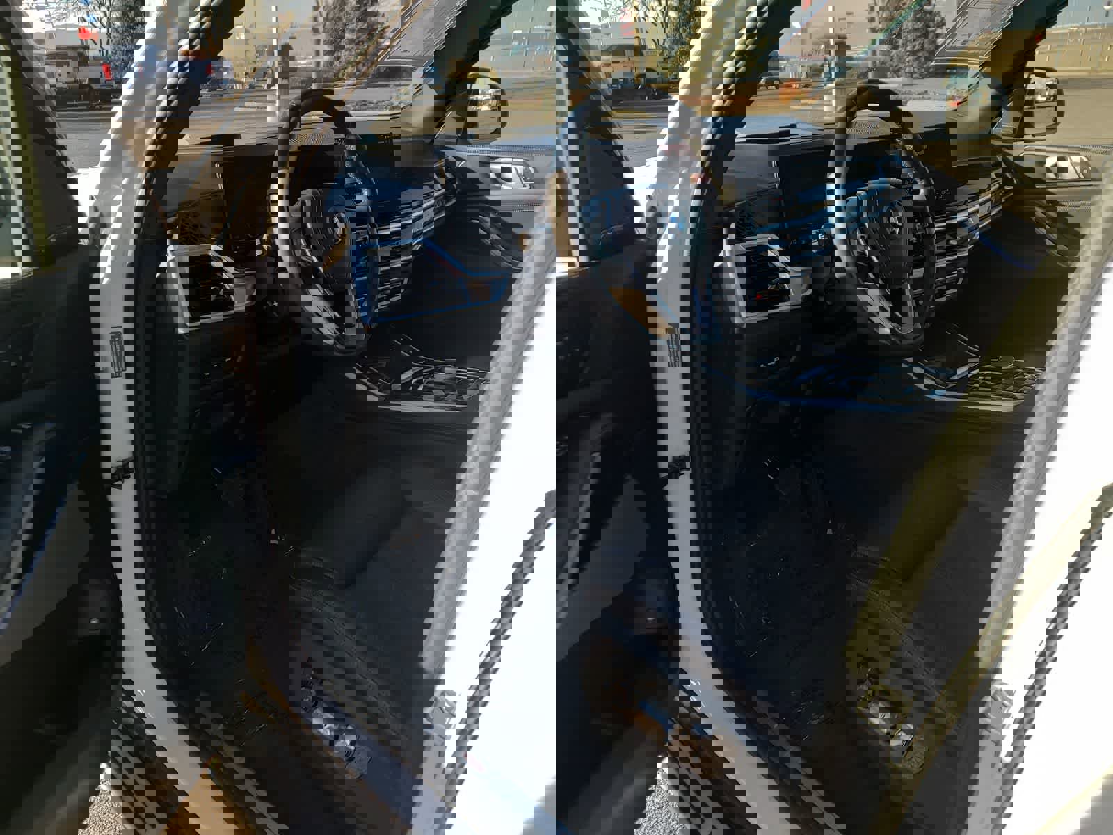 Used 2024 BMW X5 xDrive50e image 10