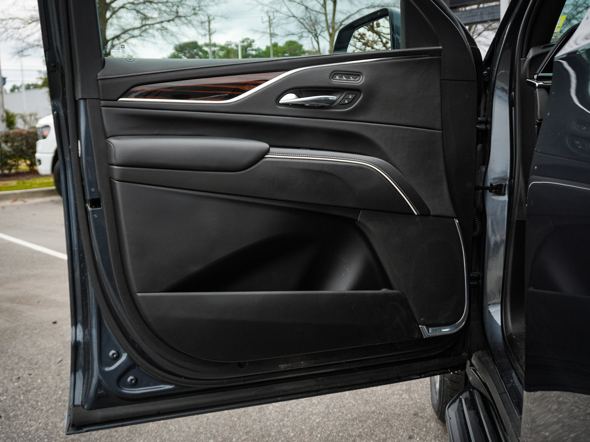 Used 2021 Cadillac Escalade Premium Luxury w/ Driver Assist Tech Package image 14