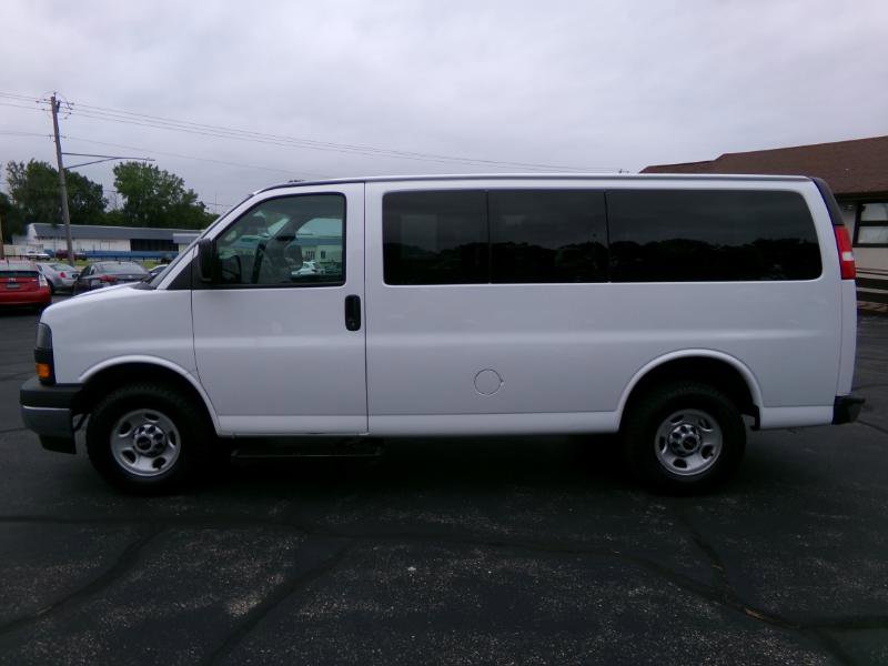 Used 2019 GMC Savana 3500 LS w/ Cold Climate Package image 6