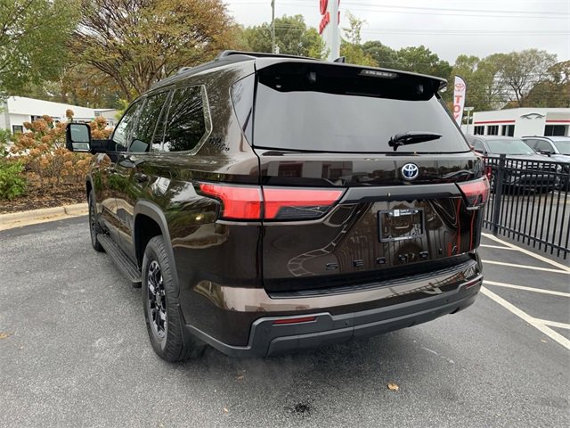 Certified 2023 Toyota Sequoia SR5 image 6