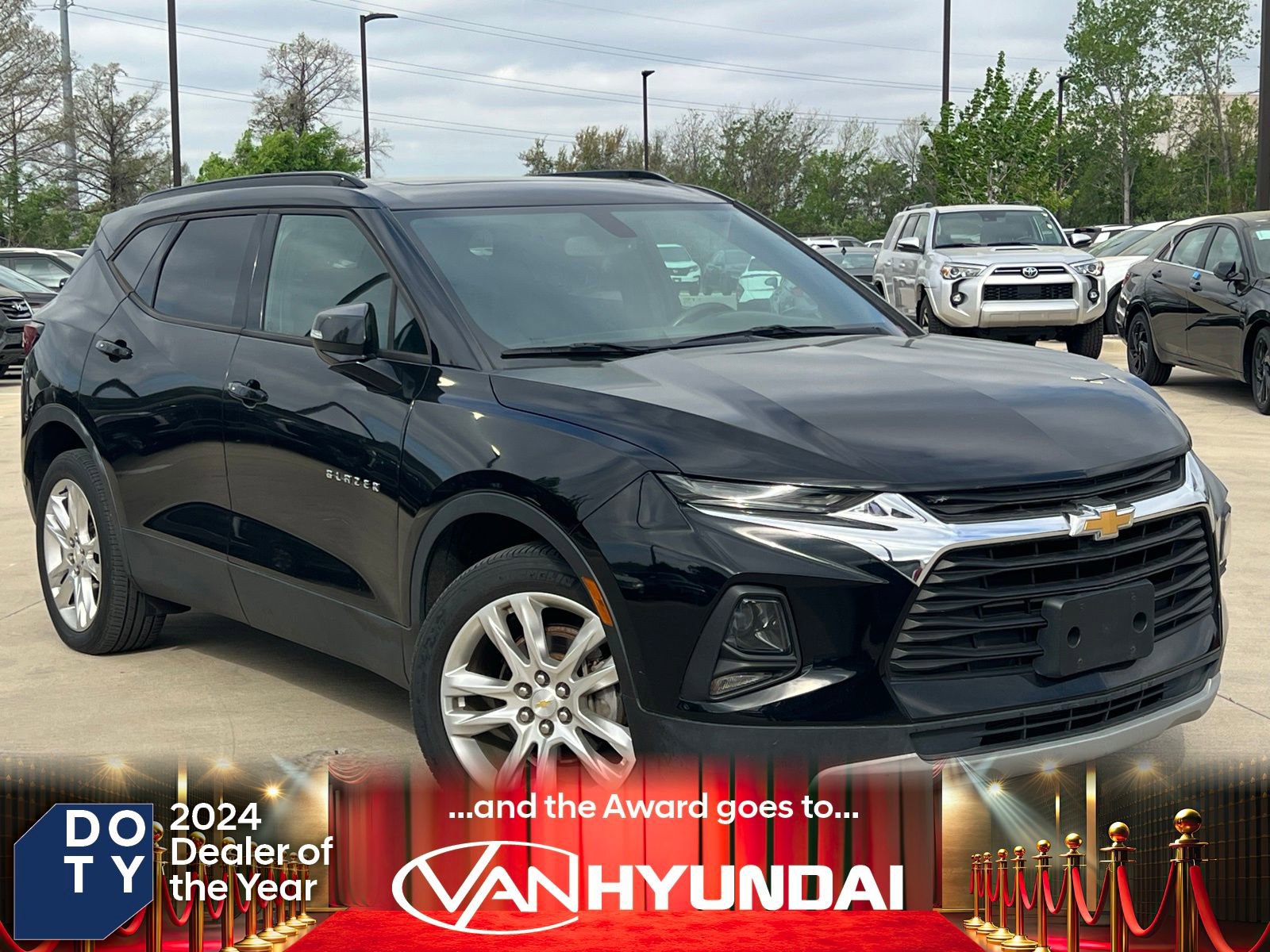 Used 2019 Chevrolet Blazer LT w/ Sun and Wheels Package FWD image 1