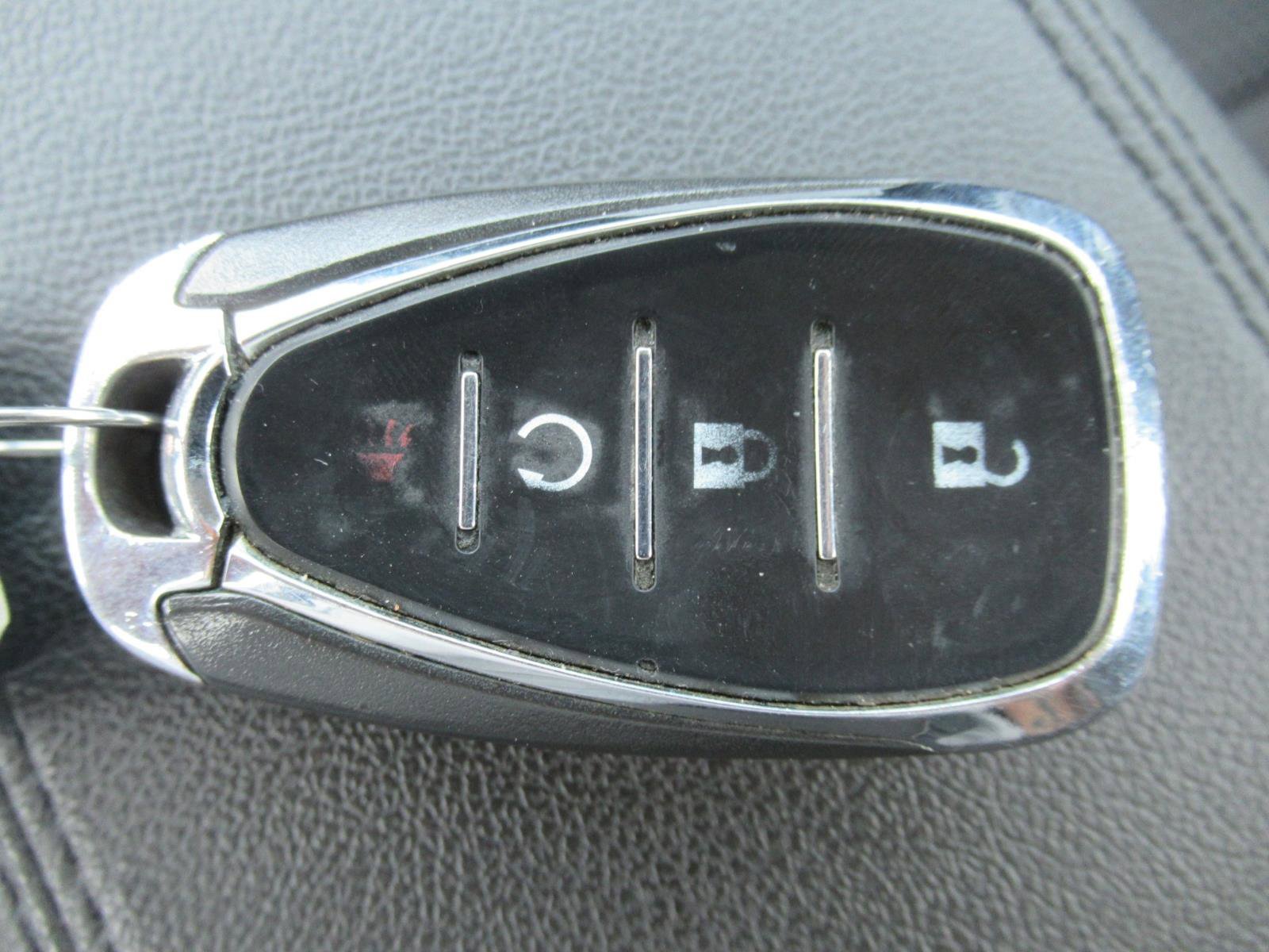 Used 2023 Chevrolet Bolt LT FWD image 29
