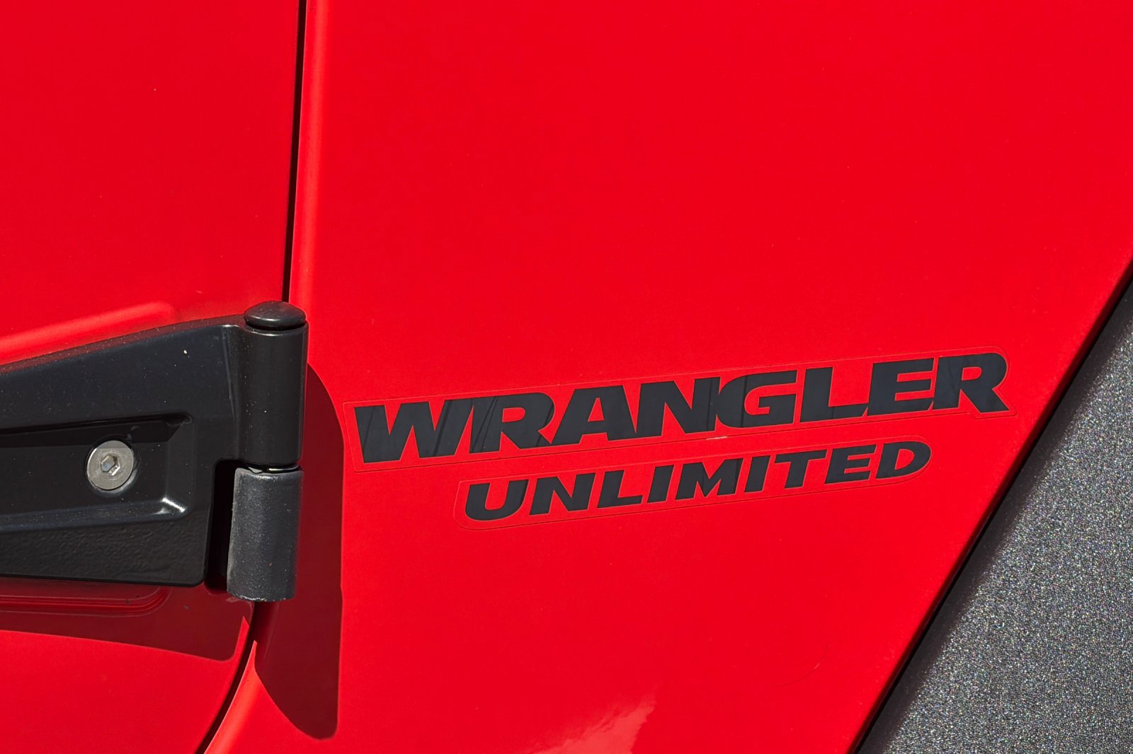Used 2013 Jeep Wrangler Unlimited Sahara w/ Connectivity Group image 24