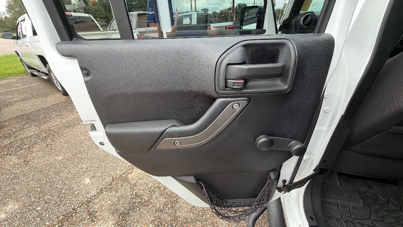 Used 2015 Jeep Wrangler Unlimited Sport AWD/4WD image 30