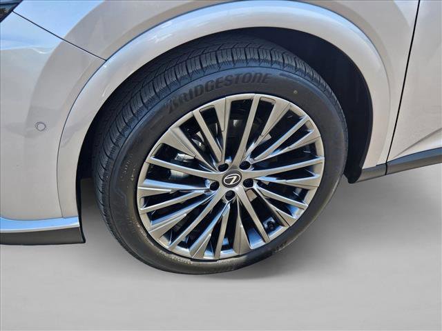Used 2026 Lexus RX 450h AWD w/ Convenience Package image 24
