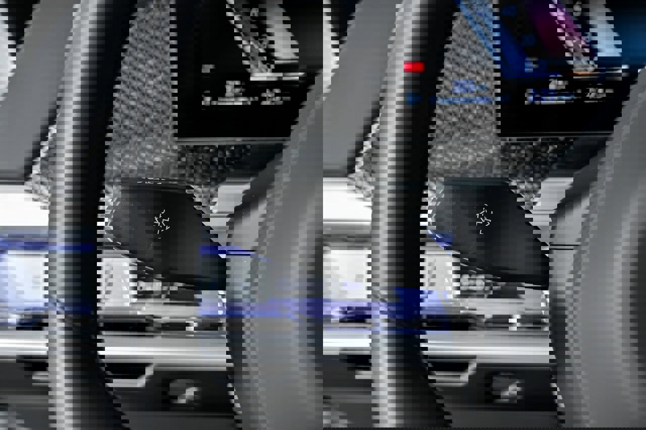 Used 2025 BMW 760i xDrive w/ Executive Package image 29