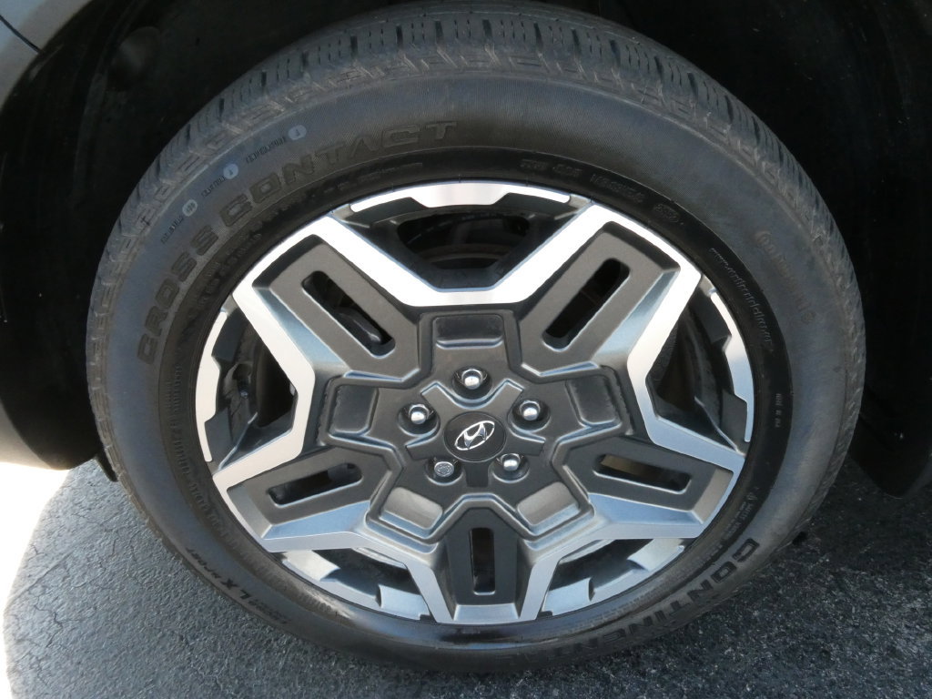 Used 2023 Hyundai Santa Fe Limited AWD/4WD image 11