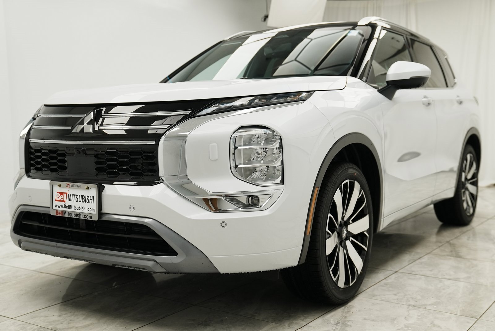 New 2025 Mitsubishi Outlander SEL image 4