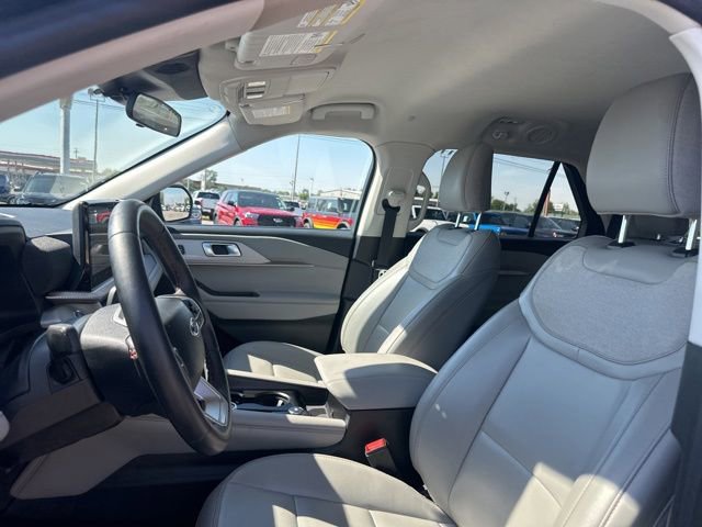 Used 2025 Ford Explorer Active w/ Active Comfort Package AWD/4WD image 30