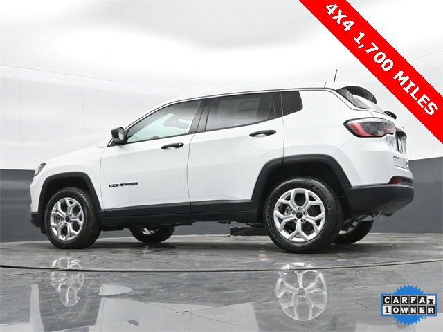 Used 2025 Jeep Compass Sport image 36