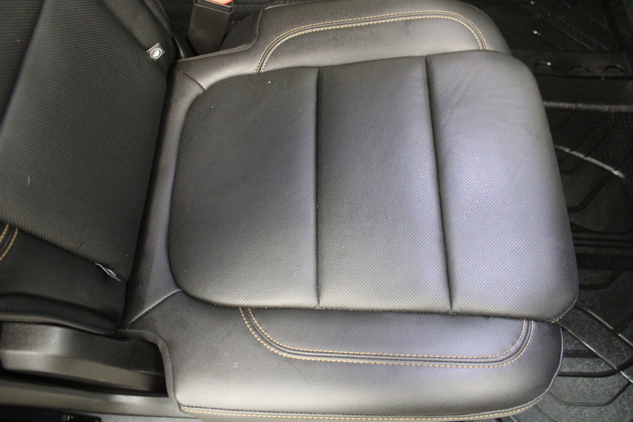 Used 2020 Chevrolet Traverse Premier w/ LPO, Blackout Package image 31