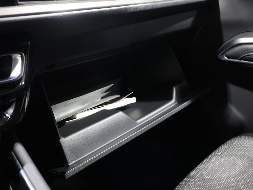 Used 2024 Chevrolet Traverse LT image 32