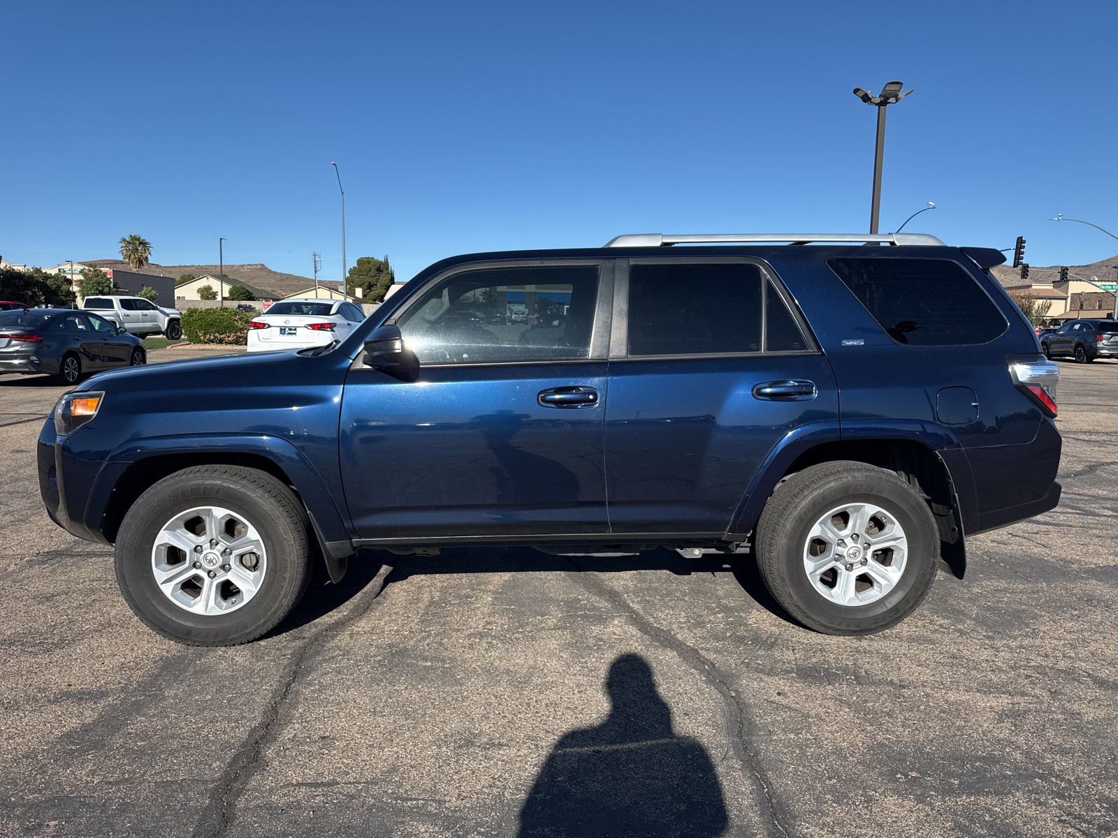 Used 2017 Toyota 4Runner SR5 image 2