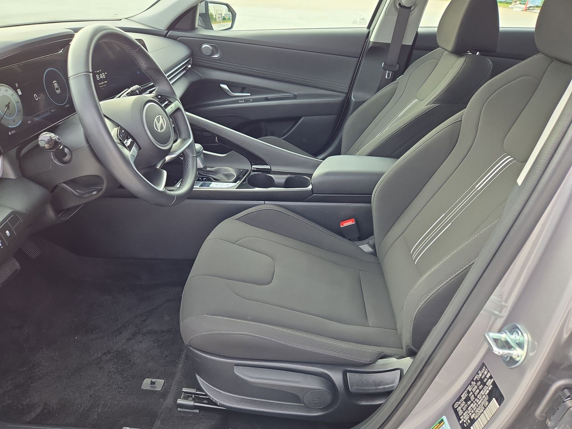 Used 2025 Hyundai Elantra SEL FWD image 16