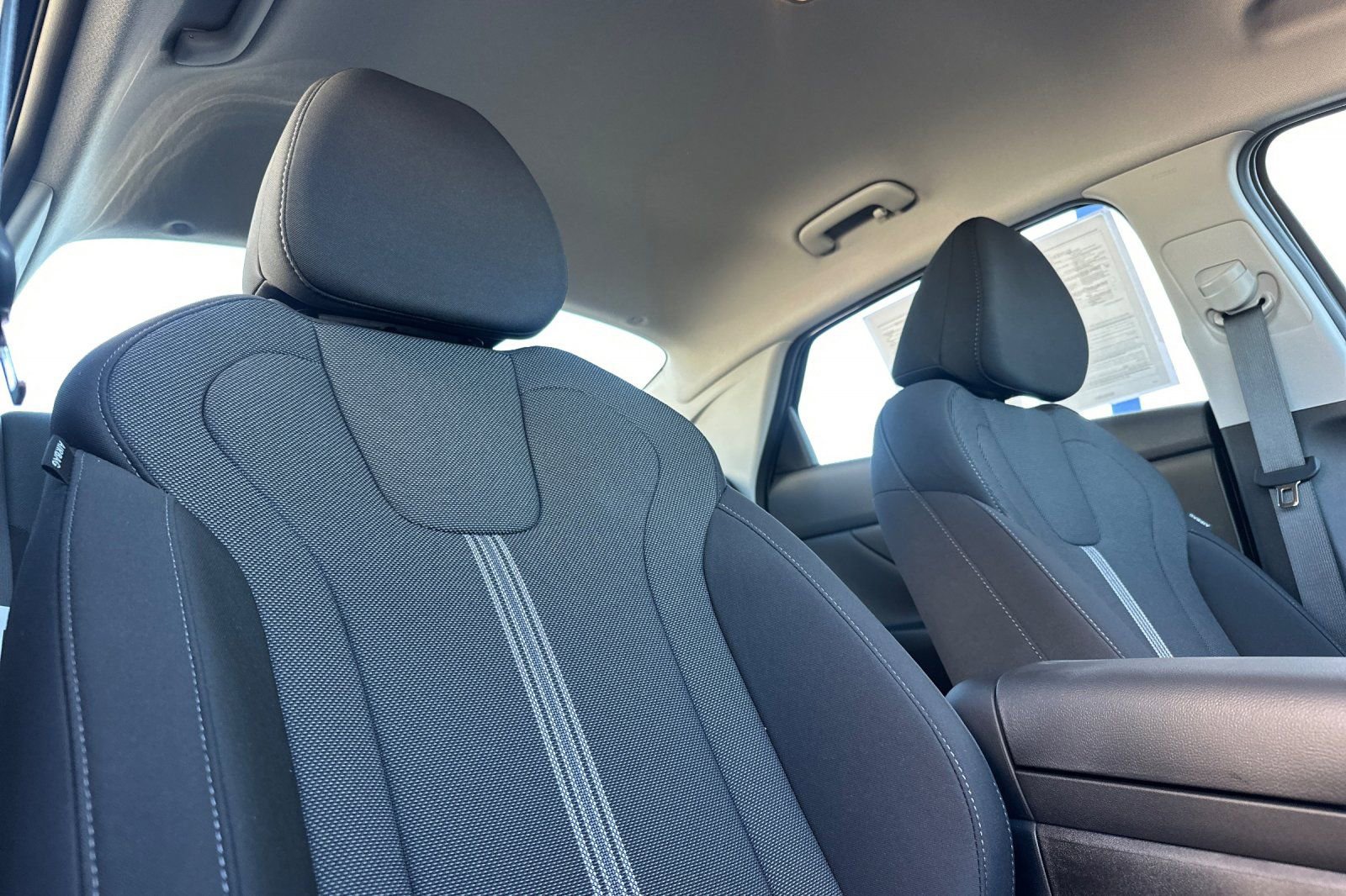 Certified 2026 Hyundai Elantra SE FWD image 19