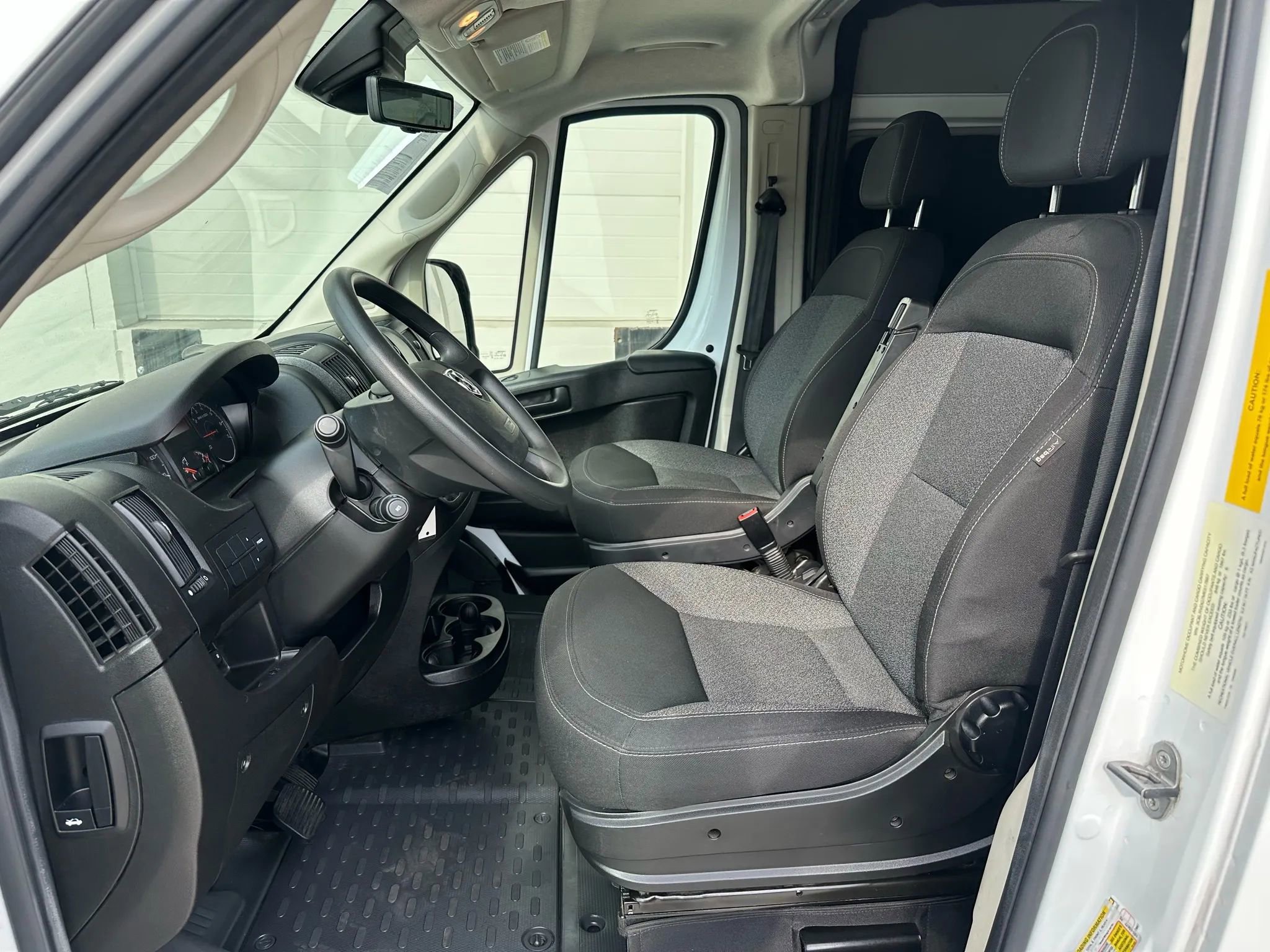 Used 2021 RAM ProMaster 2500 FWD image 12