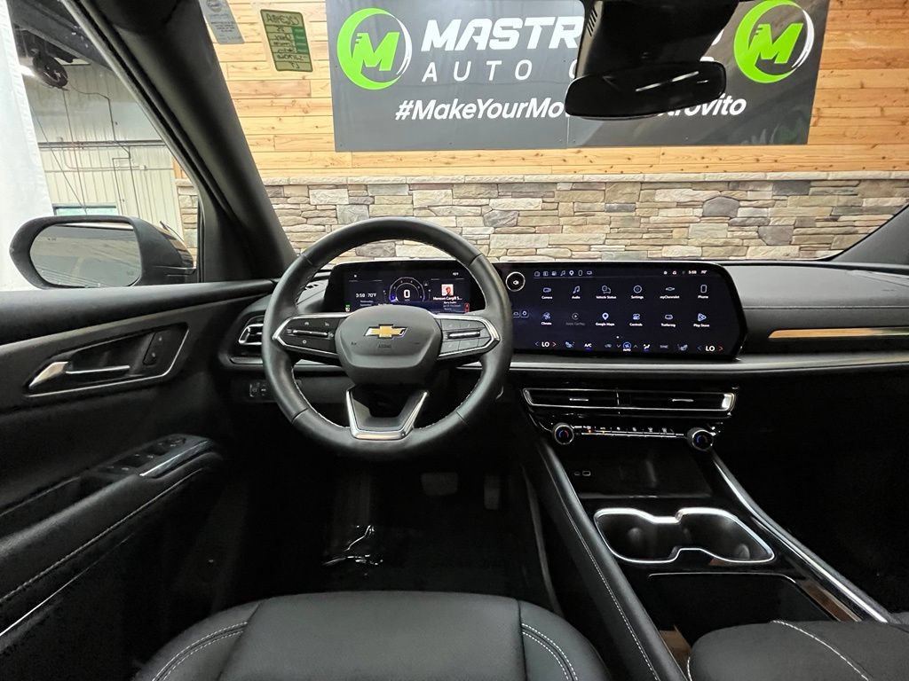 Used 2025 Chevrolet Traverse LT w/ Driver Confidence Package AWD/4WD image 30