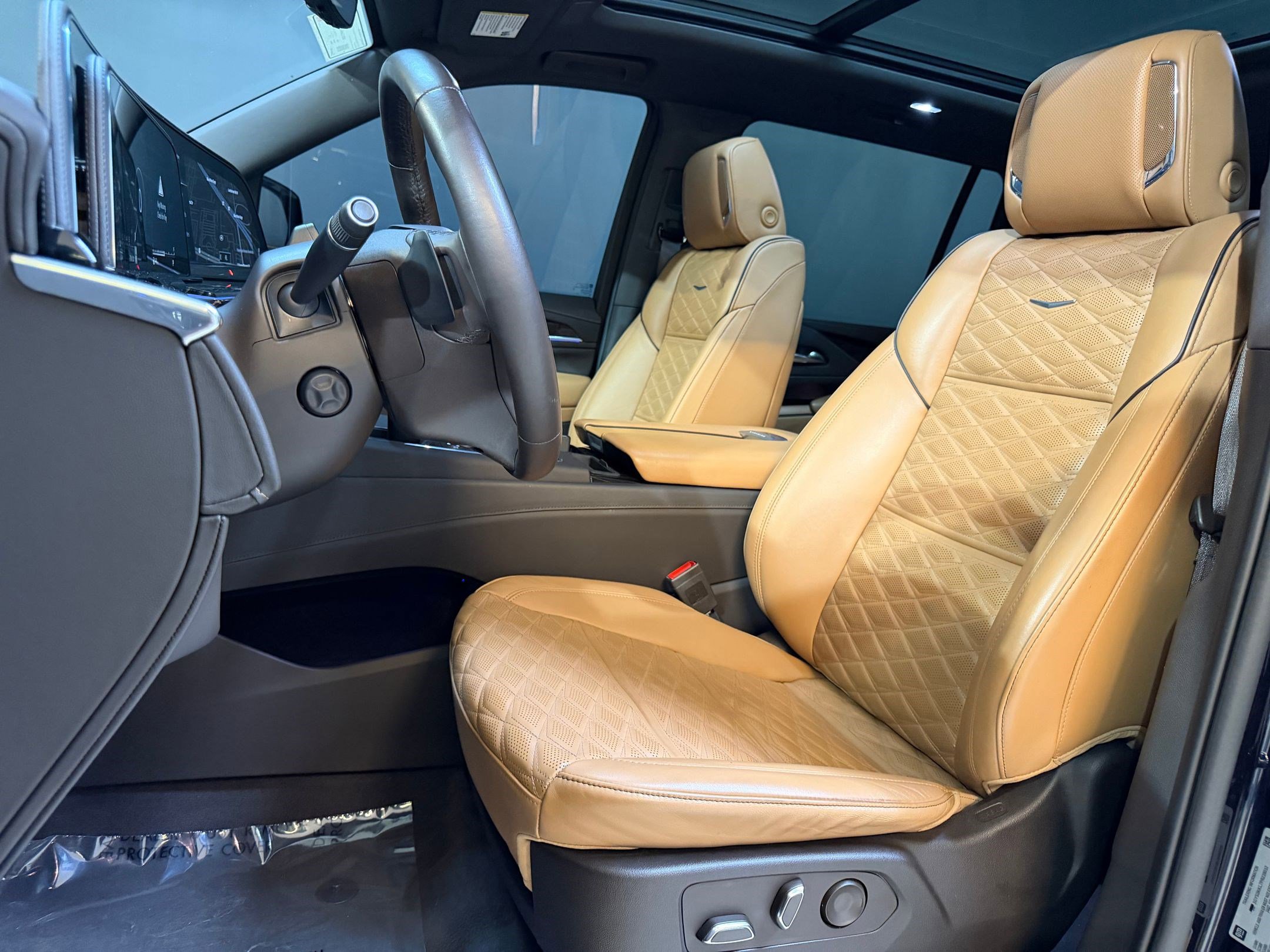 Certified 2023 Cadillac Escalade ESV Premium Luxury image 5